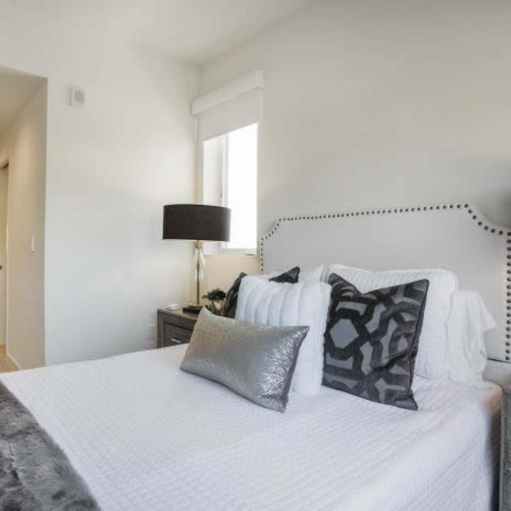 View 2 Bedroom apartments at The Highland in Hollywood, California