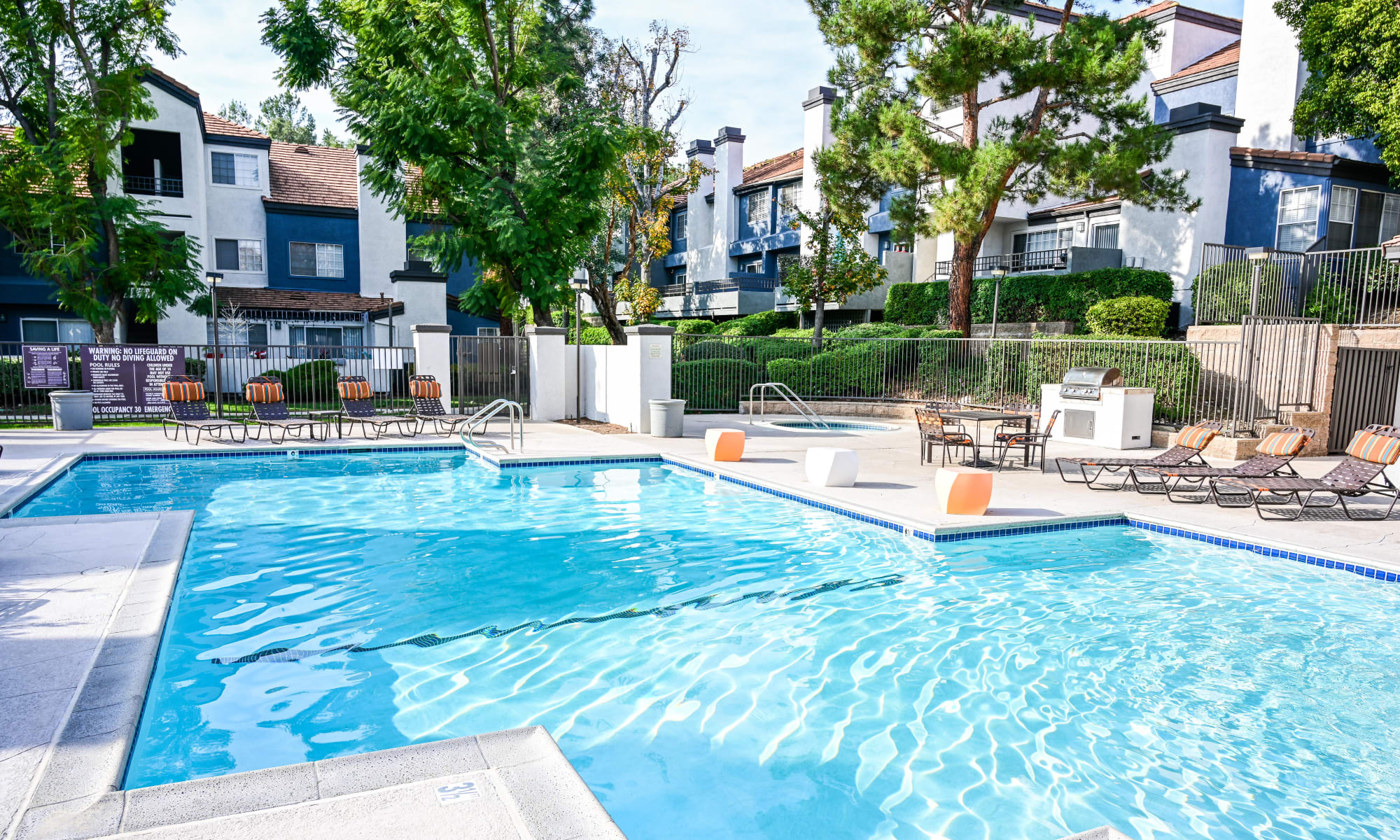 Resident services at The Boulevard Apartment Homes, beautifully landscaped with Palm Trees in Woodland Hills, California