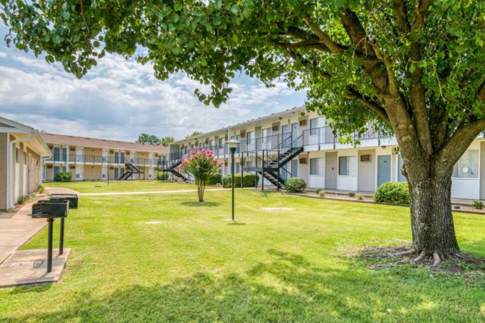 Community view from garden area at Alcove in Montgomery, Alabama