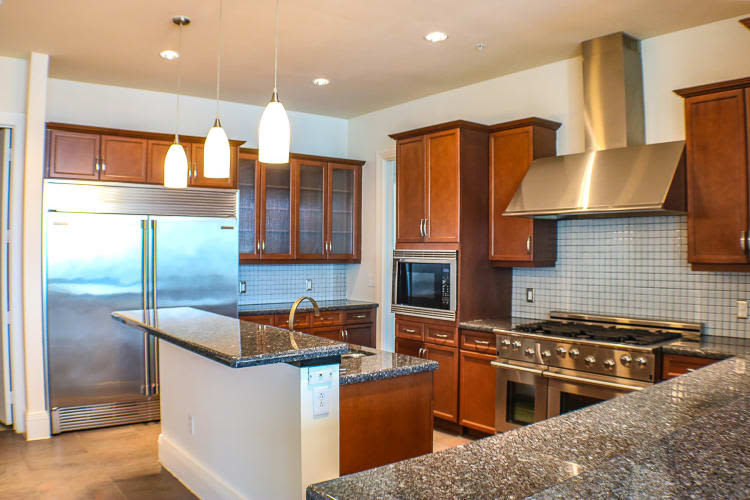 Photos of The Heights at Park Lane in Dallas, TX