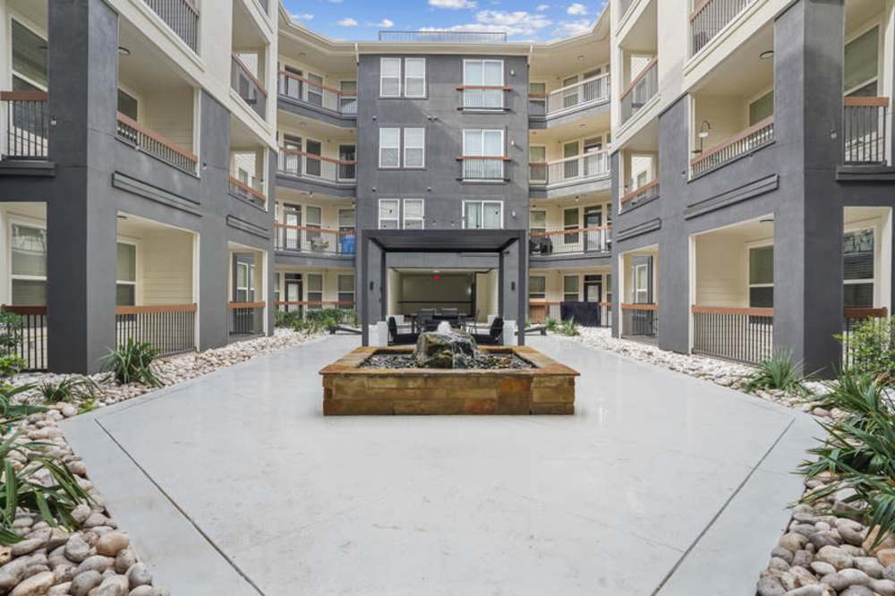 Common Space near 4000 Hulen Apartments in Fort Worth, Texas