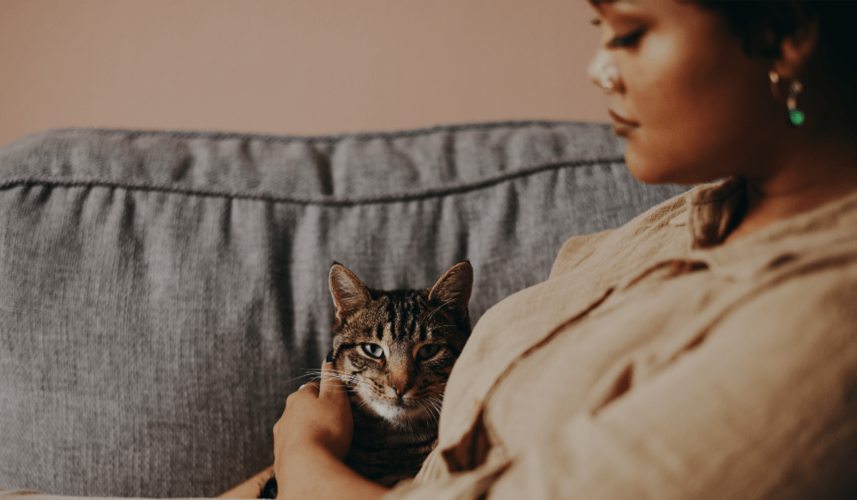 Resident holding her cat at Tortola in Zephyrhills, Florida