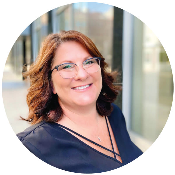 Jamie Morrow an Oxford Senior Living employee