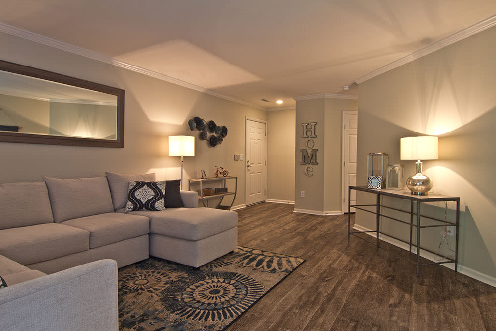 Living room at The Woods at Polaris Parkway in Westerville, Ohio
