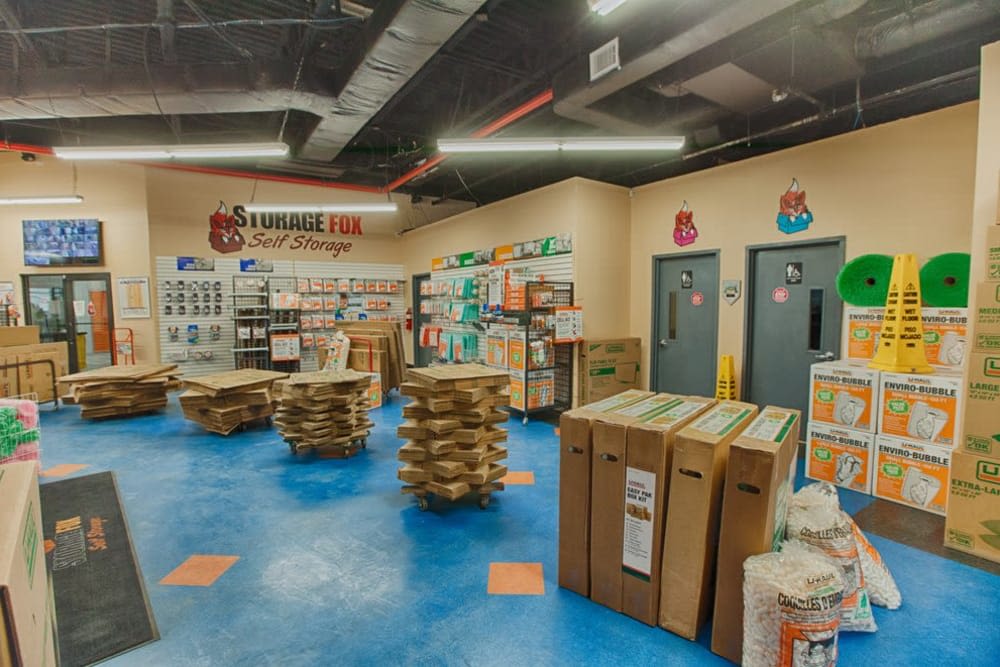 At Clutter Self-Storage in Brooklyn, New York we offer all of the moving and packing supplies you need to help your upcoming move go smoothly!