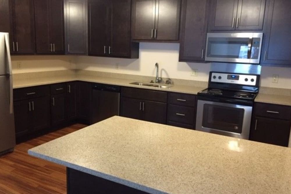 Clubhouse dining area at Oaks Lincoln Apartments & Townhomes in Edina, Minnesota