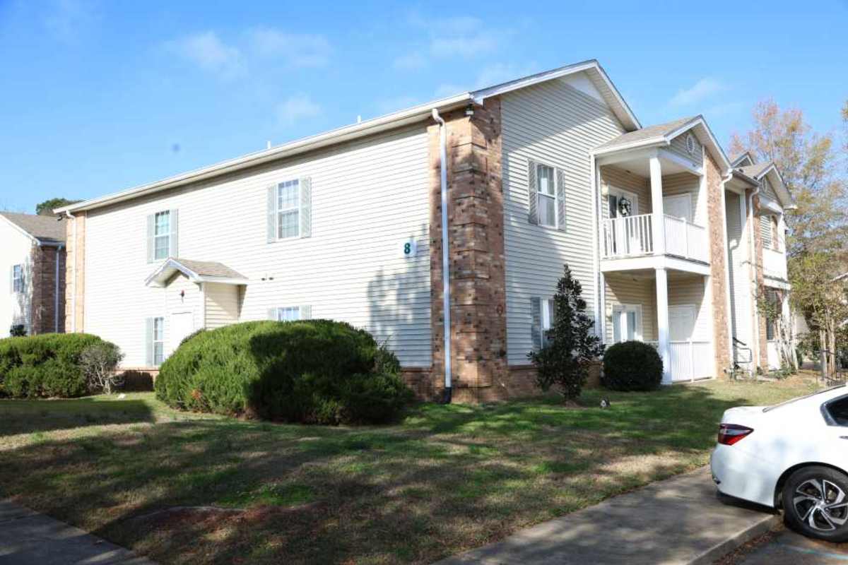 Car parked in front of the building at Avalon Park of Jackson in Jackson, Mississippi