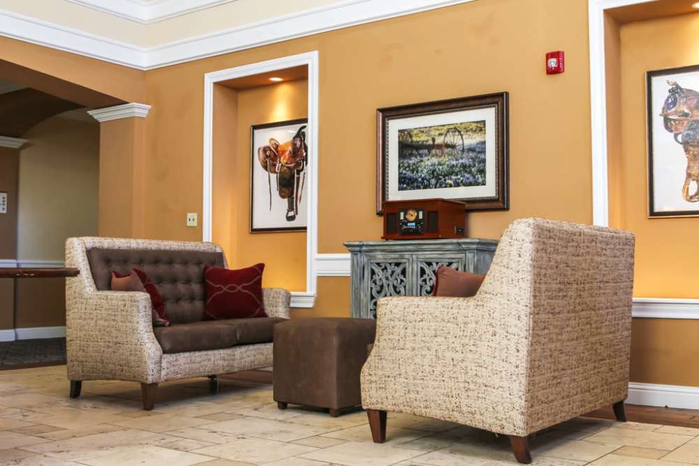 A dining room at Isle at Raider Ranch in Lubbock, Texas