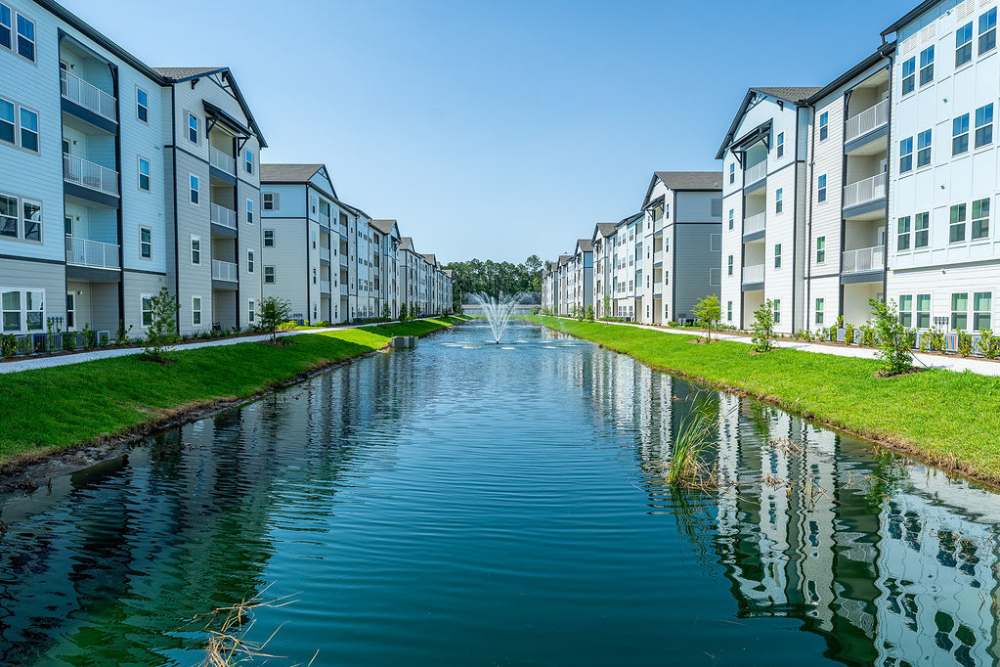 Waterside walking trail at Avion Apartments in Jacksonville, Florida