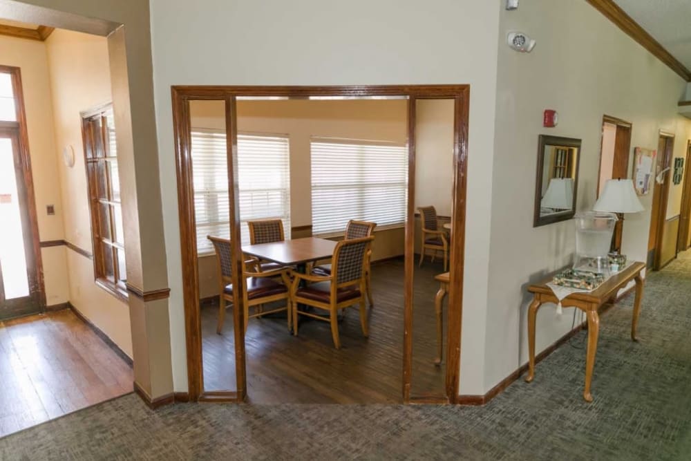 Entry into sitting roo at Meadow Creek Senior Living in Lancaster, Texas