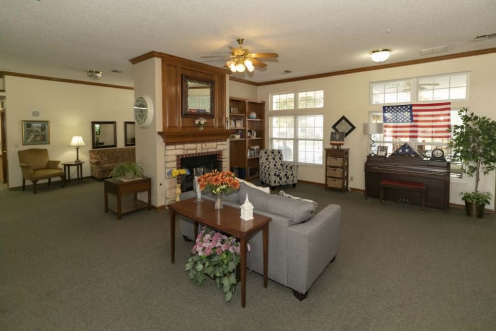Elegant lounge area at Cedar Hill Senior Living in Cedar Hill, Texas