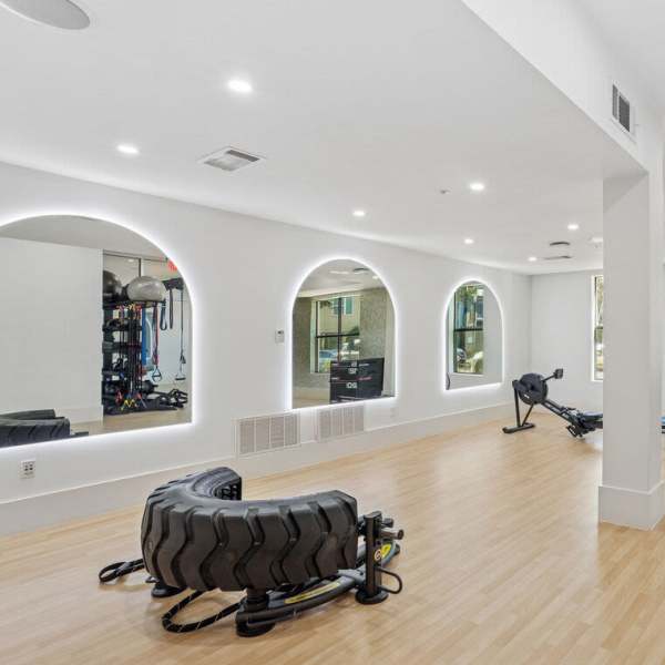 Dorian and Encore offers a wide variety of amenities in Plano, Texas