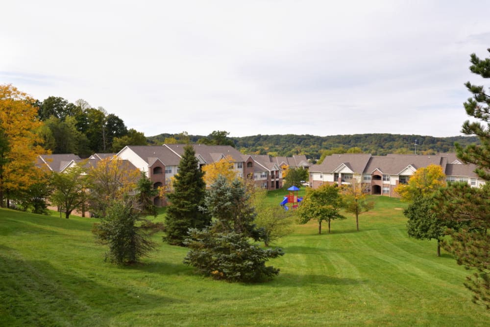 Photos of Cascade Falls Apartments in Akron, OH