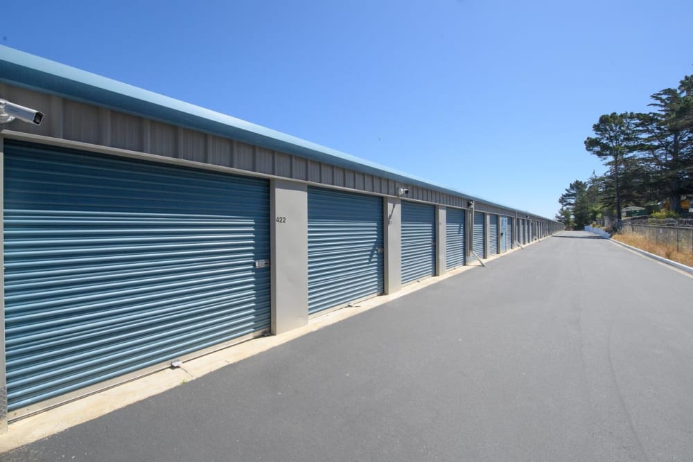 drive-up self storage near modSTORAGE with monitored security cameras