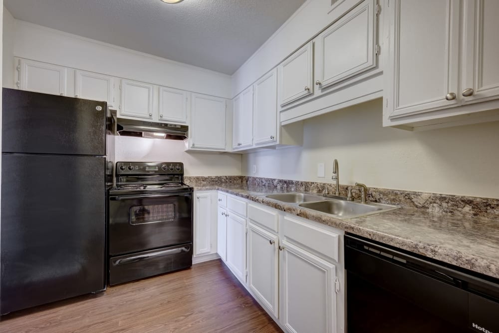 Birmingham, AL Apartments near Glen Iris Homewood Heights