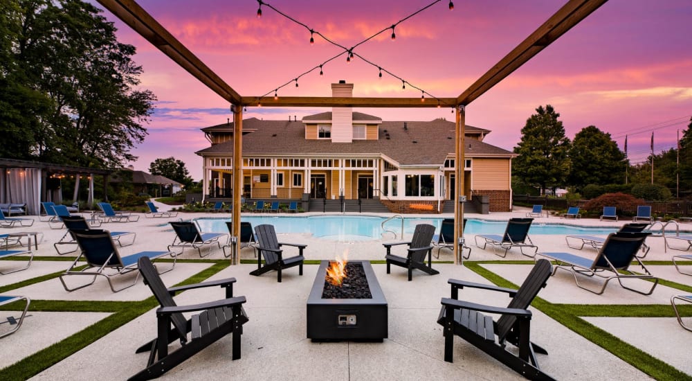 Swimming pool and outdoor lounge at Butternut Ridge Apartments in North Olmsted, Ohio
