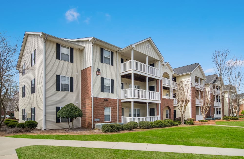 Apartment building exterior at Ten68 West in Dallas, Georgia