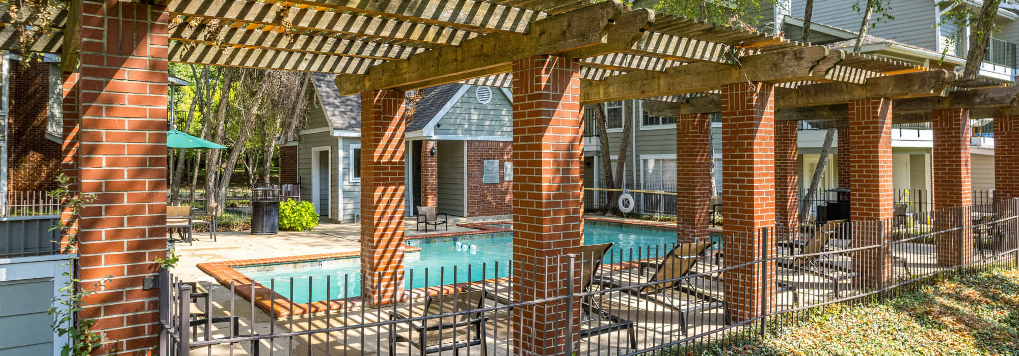 sundeck at The Willows in Shreveport, Louisiana