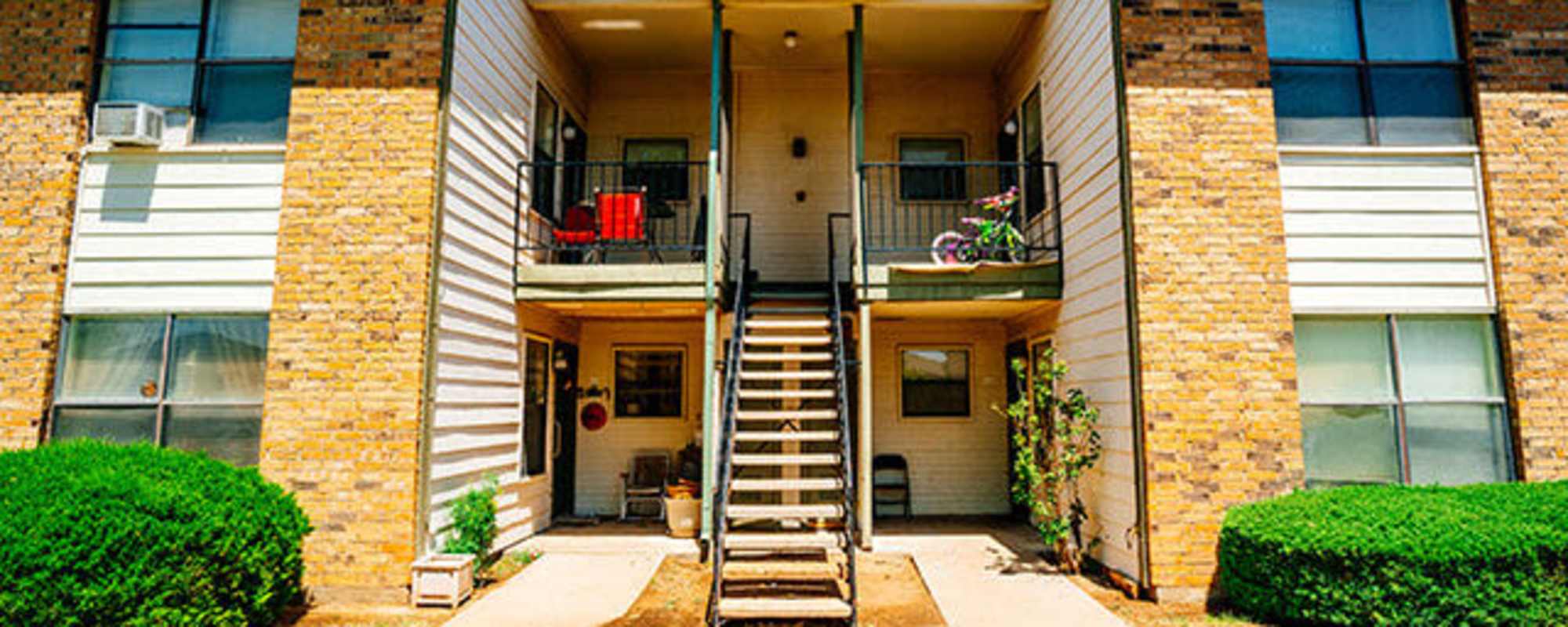 Apartments at Cross Timbers At Grand Street in Amarillo, Texas