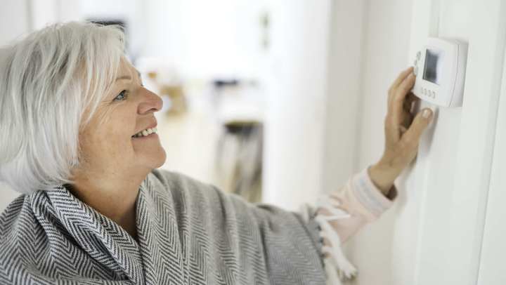 Resident clicking on the temp. controller
