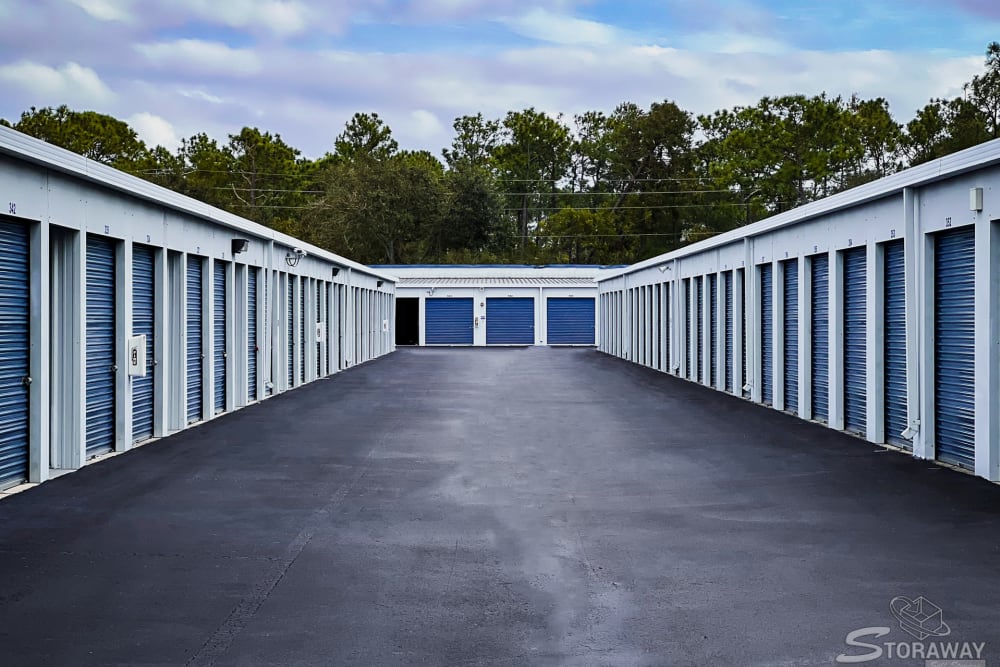 Wide driveways at Storaway Self Storage in Deltona, Florida