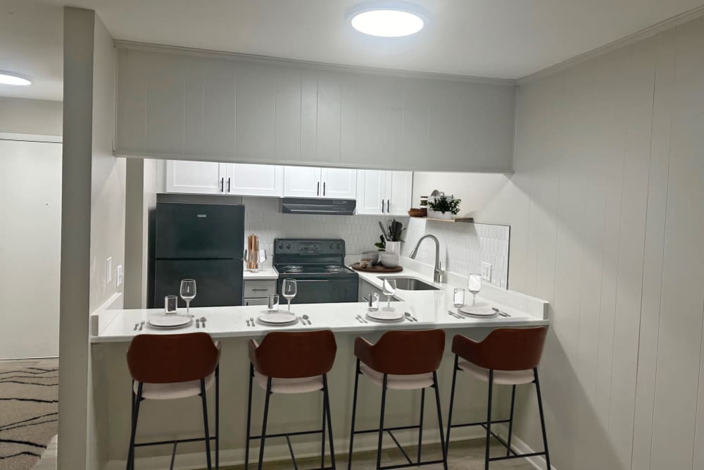 Kitchen bar at Belmont Place Apartments in Nashville, Tennessee