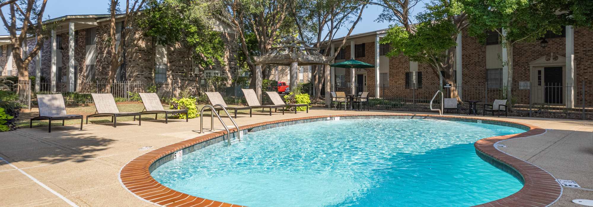 pool at Colonial Plaza Apartments in Shreveport, Louisiana