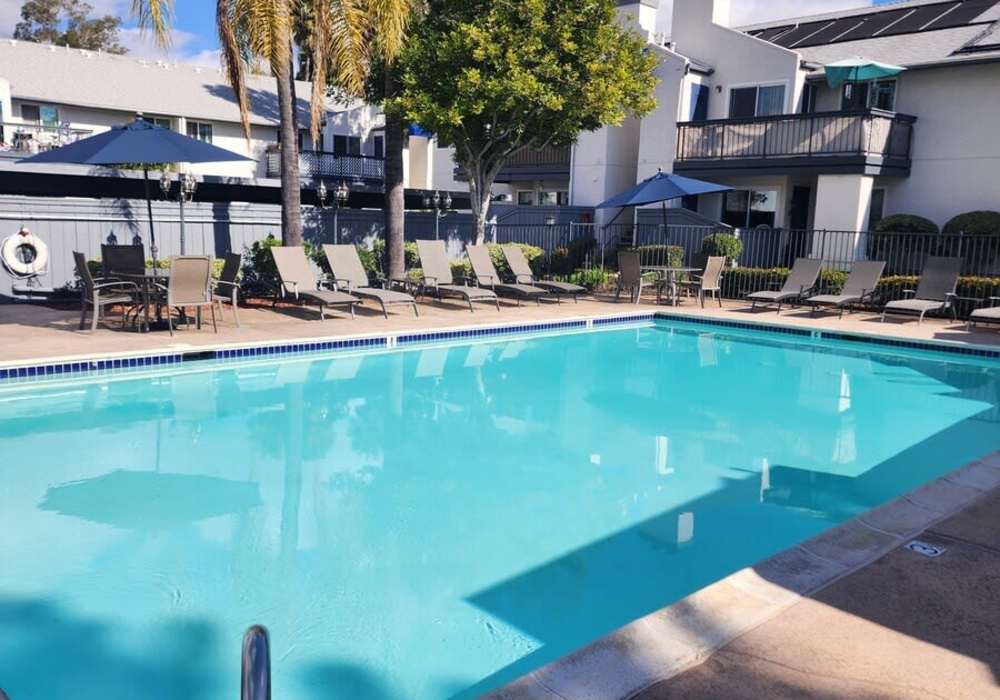 Heated pool jacuzzi at Oak Hill in Escondido, California
