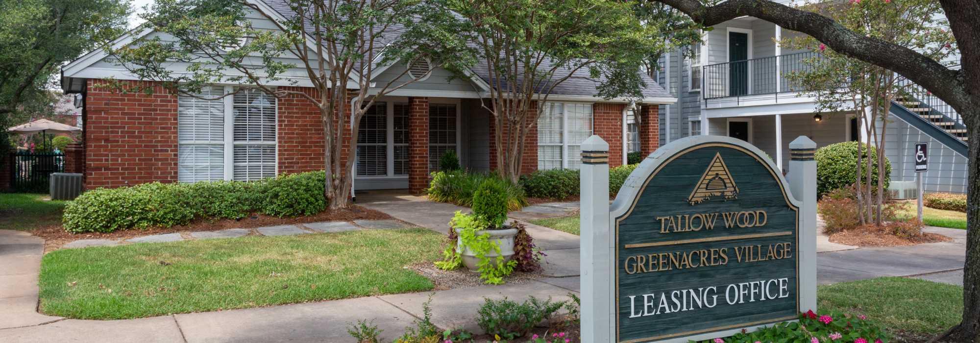 Exterior of leasing office at Tallow Wood in Bossier City, Louisiana  