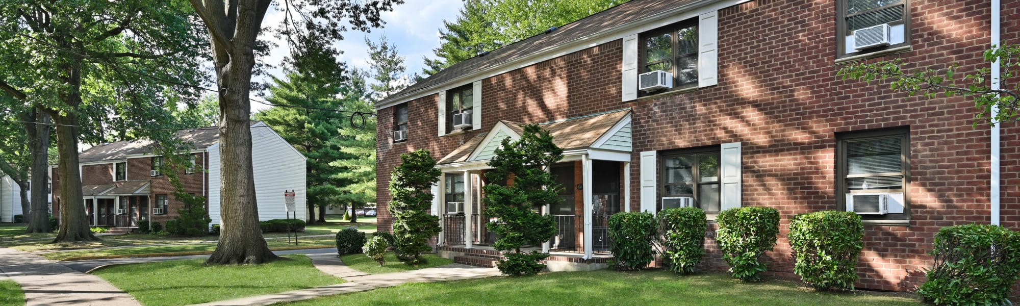 Schedule a Tour Brookchester Apartments in New Milford, NJ