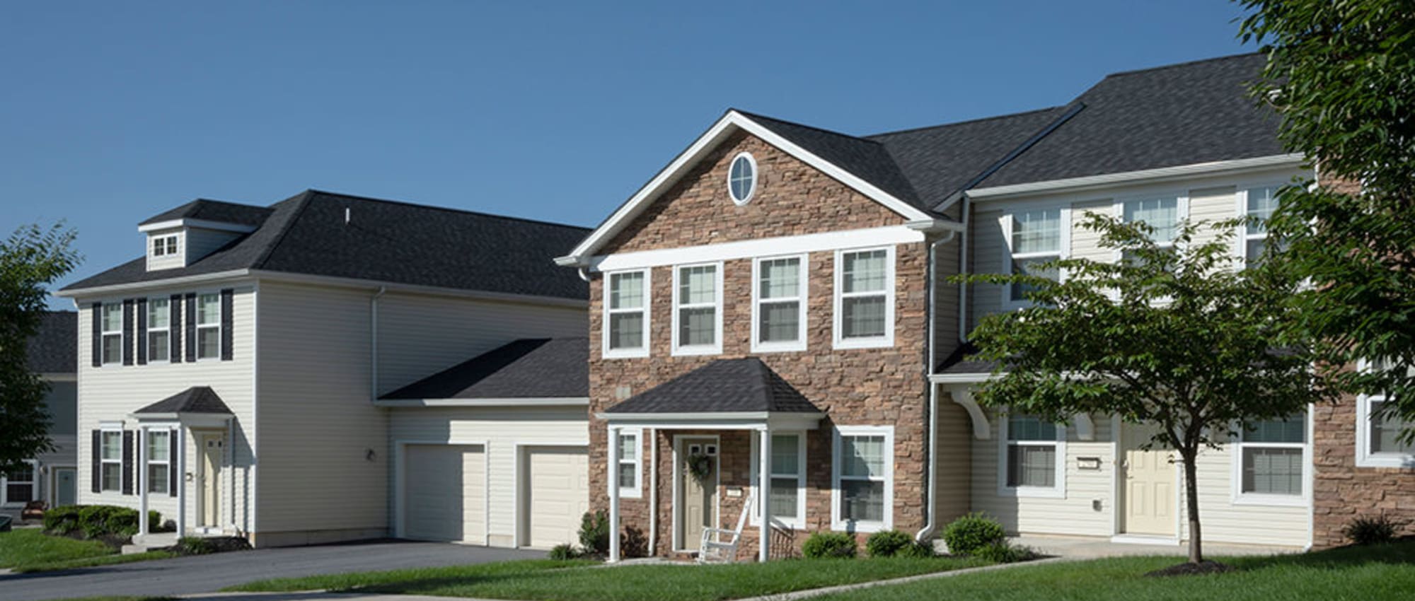 Apartments at The Village of Laurel Ridge & The Encore Apartments & Townhomes in Harrisburg, Pennsylvania