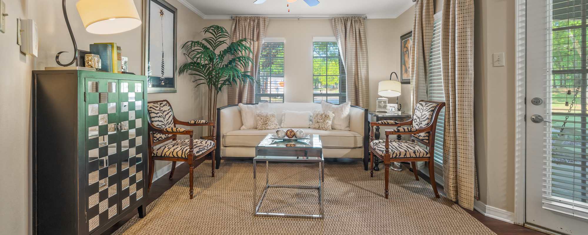 Living room at The Willows in Shreveport, Louisiana