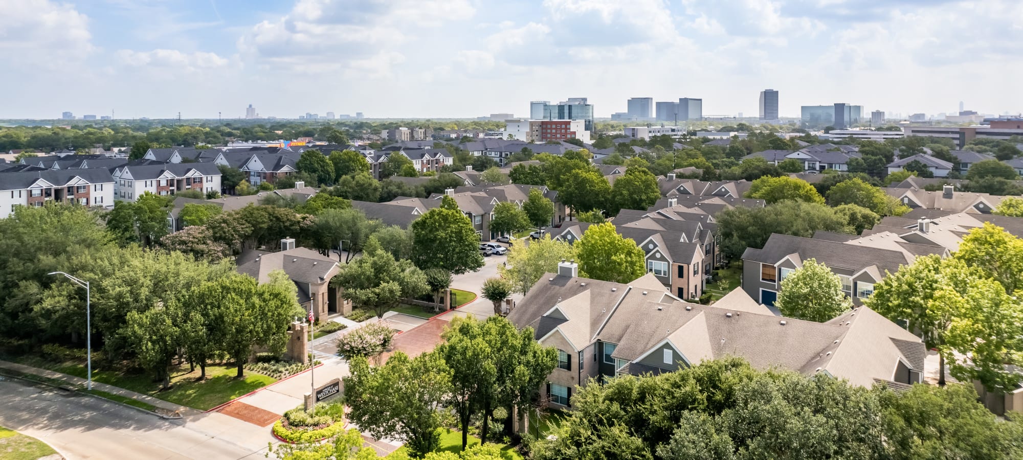 Neighborhood near Marquis at Westchase in Houston, Texas