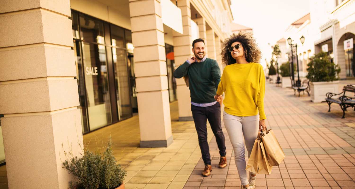 Resident couple shopping near Coastal Club Apartments in Brunswick, Georgia
