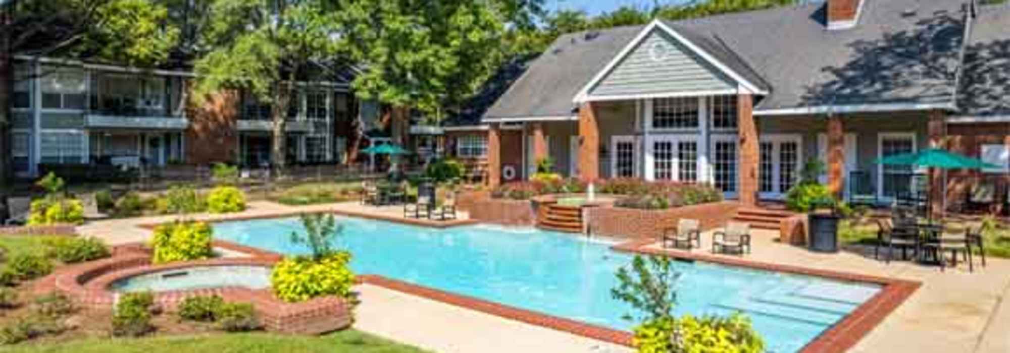 Swimming pool at The Willows in Shreveport, Louisiana