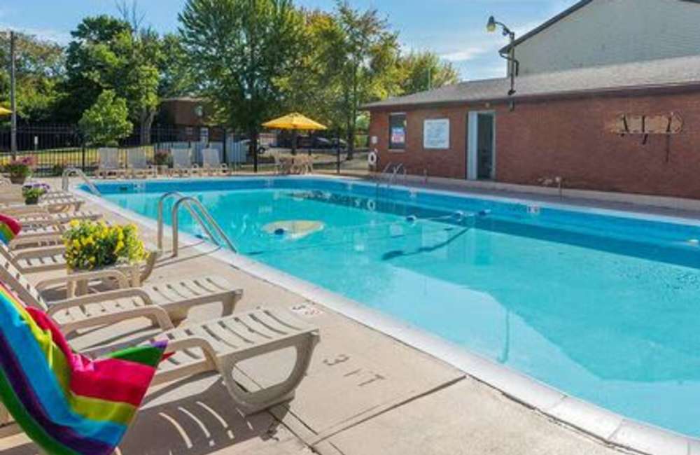 Resort-style swimming pool at Maple Oaks in Middletown, Ohio