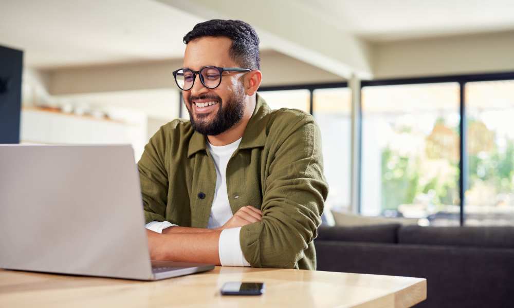 Resident using online service at 300 North Apartments in Baltimore, Maryland 