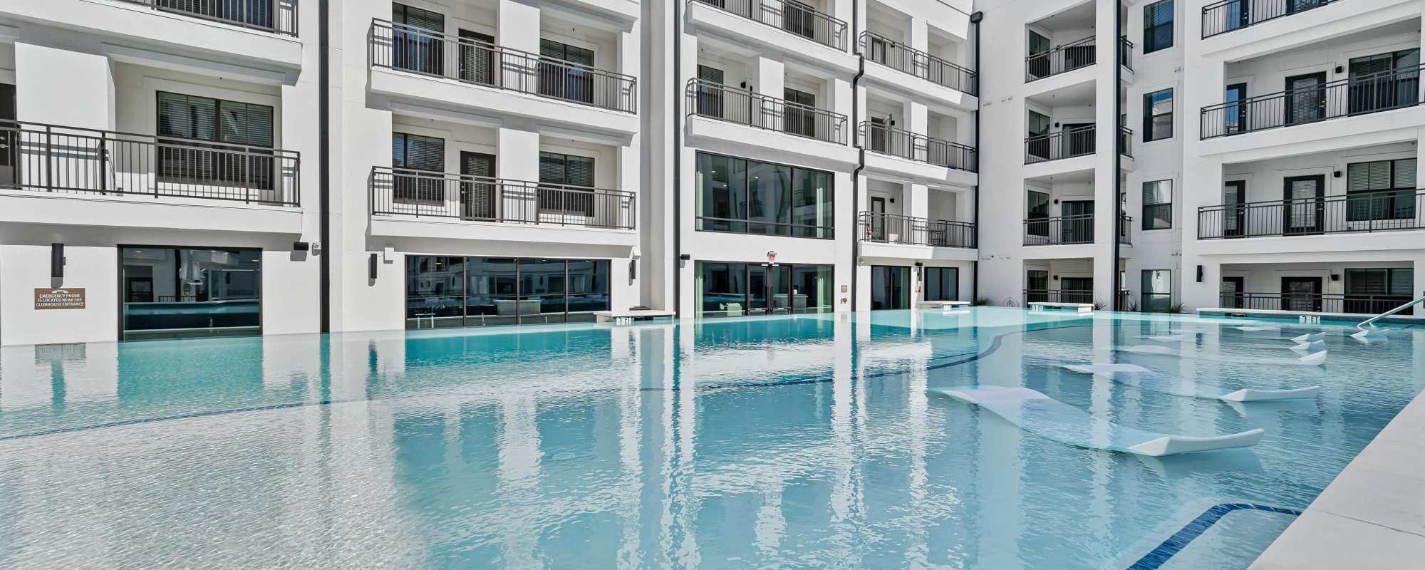 Apartments at Harbor Hill in Rockwall, Texas