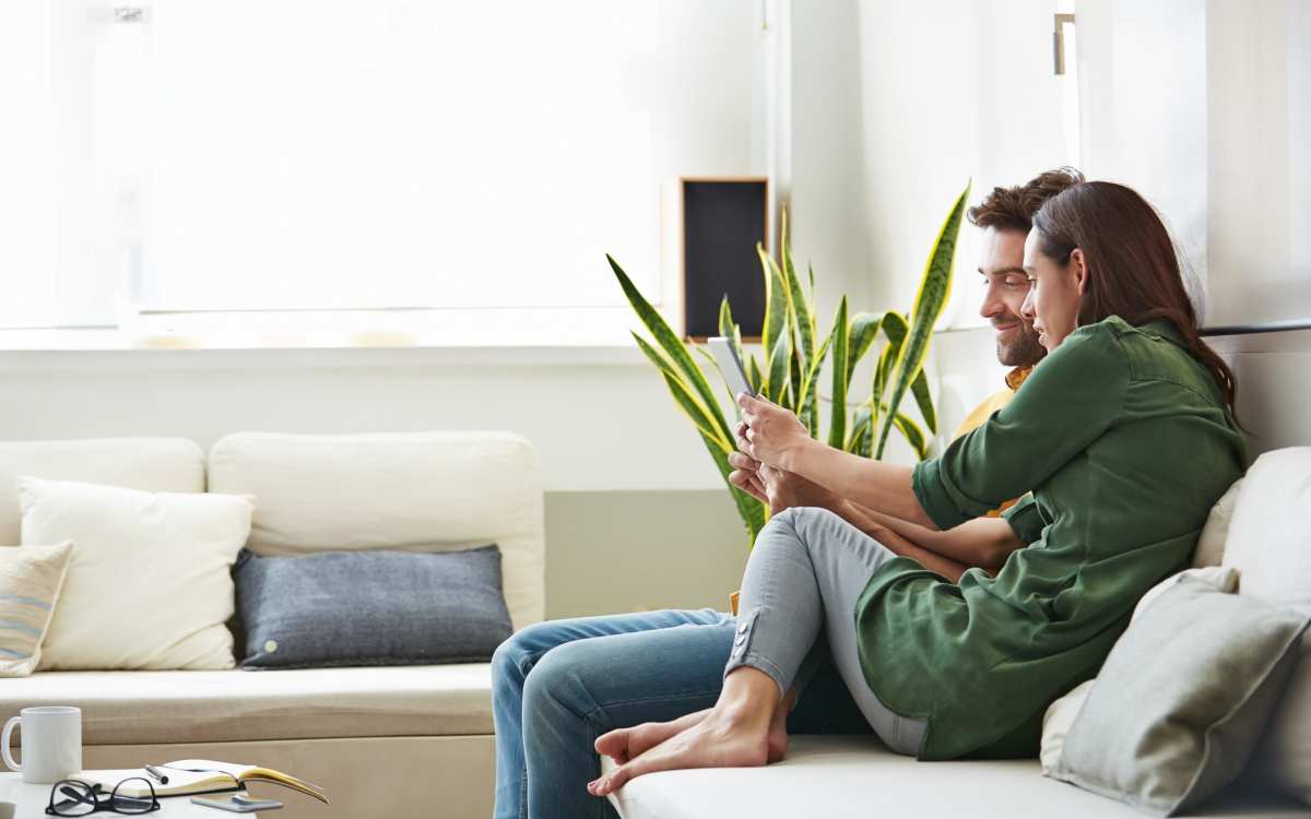 Resident couple leaving a review for The Grove at Oakbrook in Summerville, South Carolina