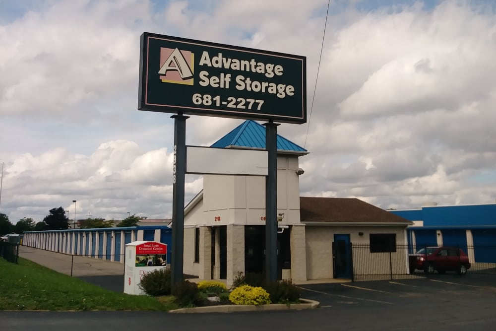 Branding ans signage in front of Advantage Self Storage in Depew, New York