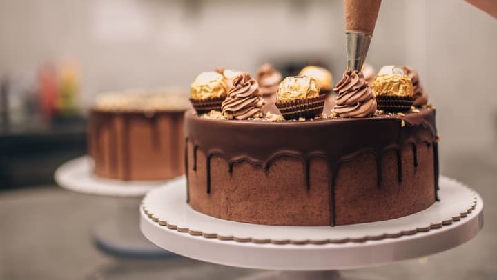 The Best Mail-Order Cake in America Costs $300 - Bloomberg