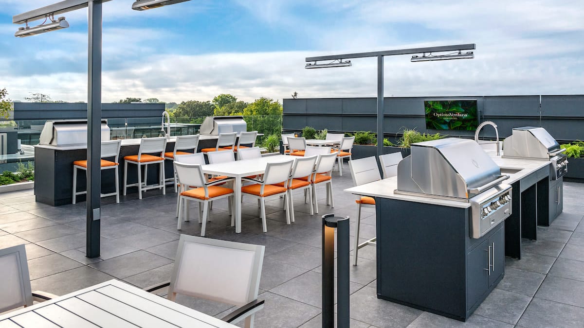 Rooftop seating at Optima Verdana® in Wilmette, Illinois