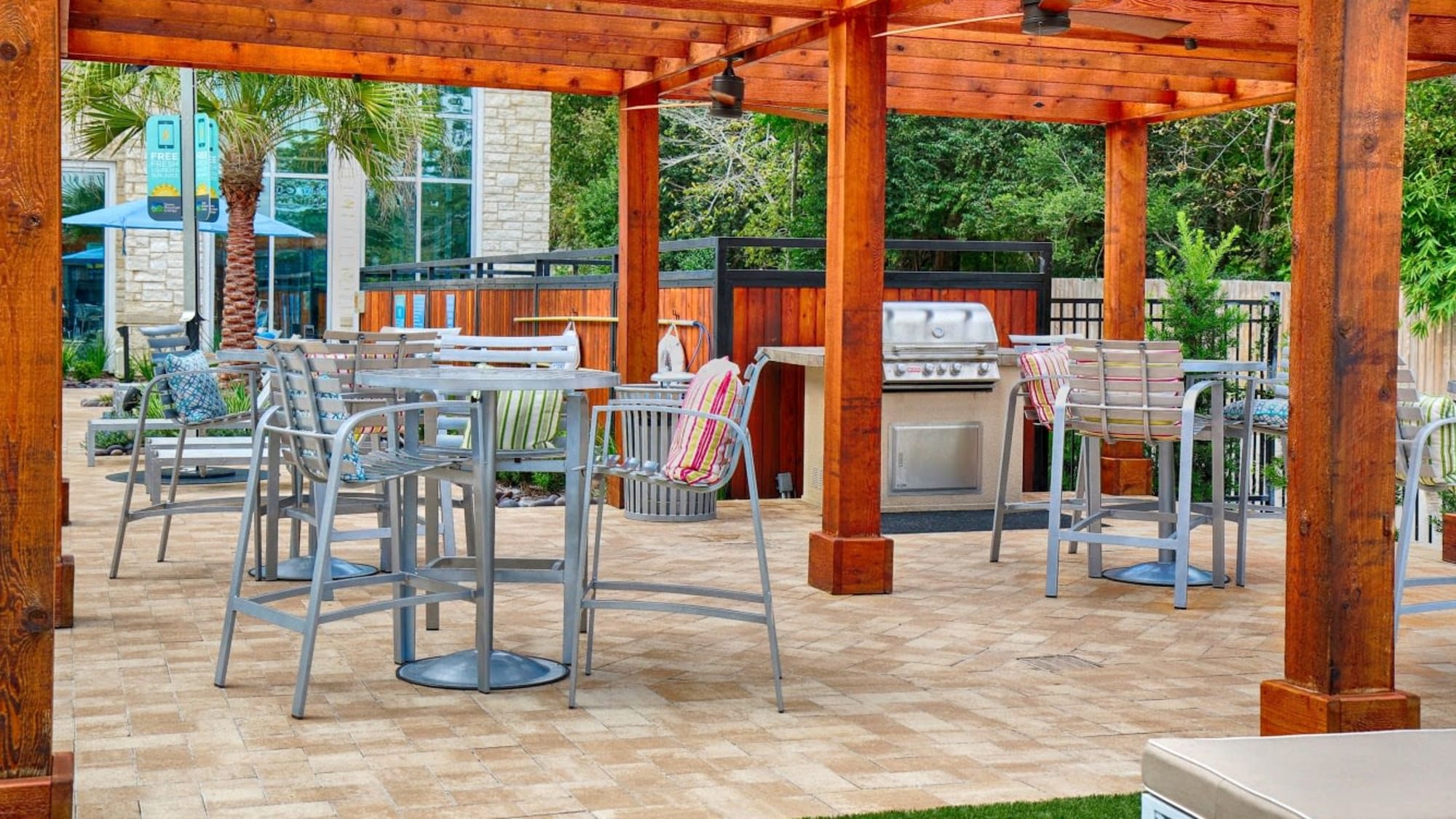 Outdoor patio at Vargos on the Lake in Houston, Texas