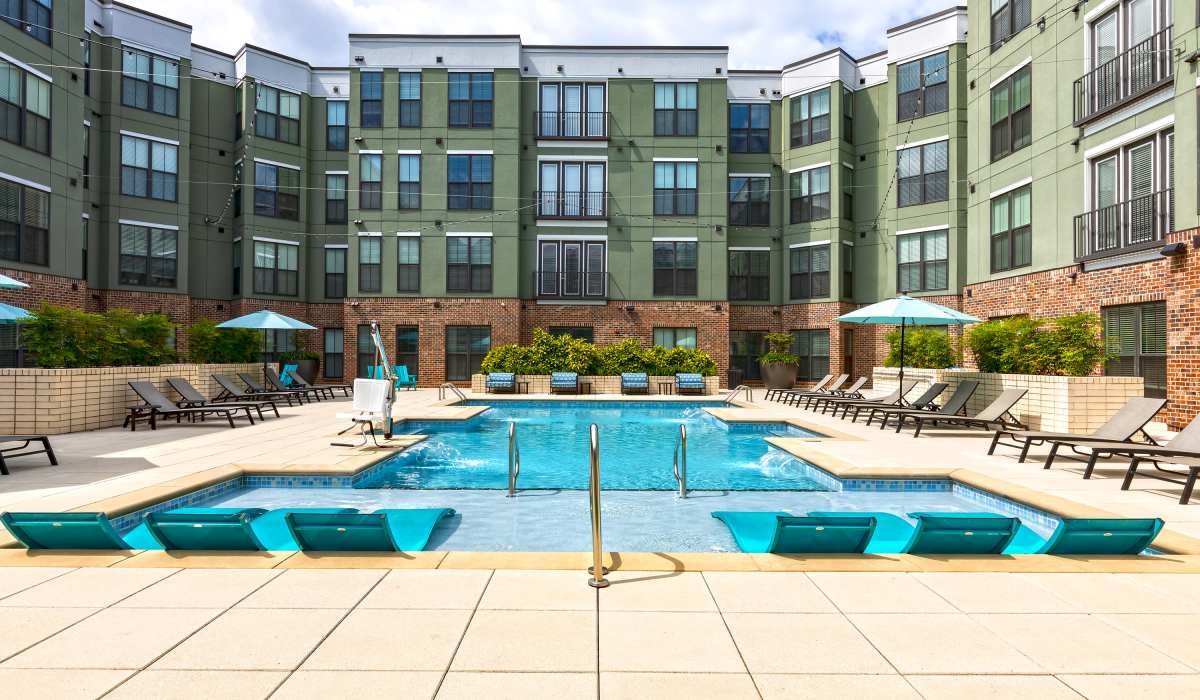 Resort-style swimming pool at 1400 Chestnut, Chattanooga, Tennessee