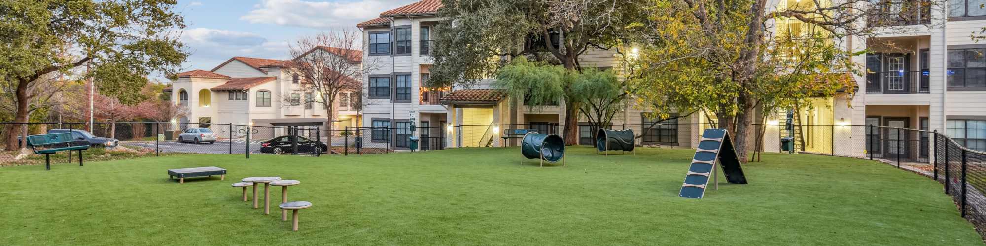 Pet Friendly | Costa Bella in San Antonio, Texas 