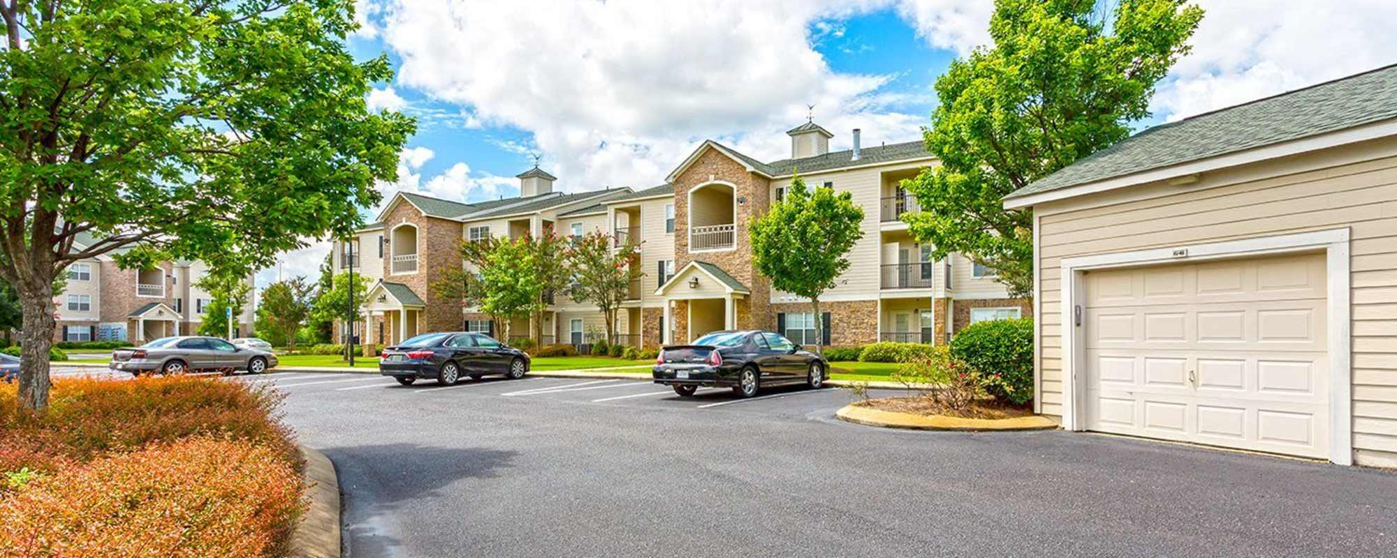 Apartments at Verandas at Mitylene in Montgomery, Alabama