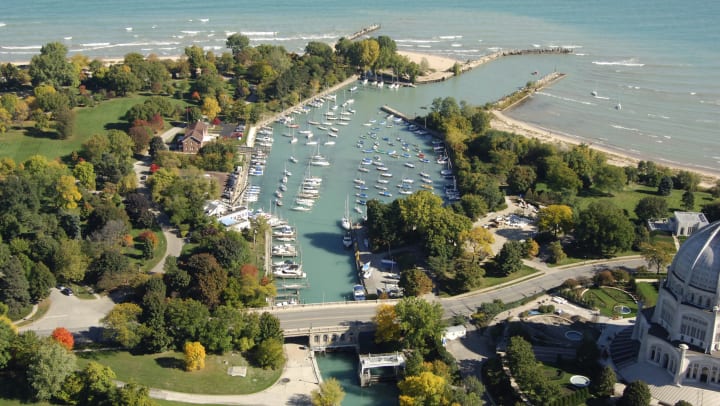 Boat area near {{location_name}} in {{location_city}}, {{location_state_name}}