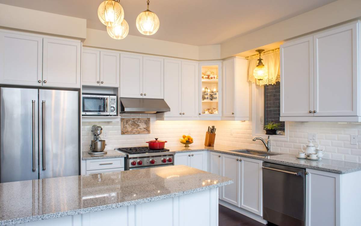 Fully-equipped kitchen at Iwood I in Inglewood, California