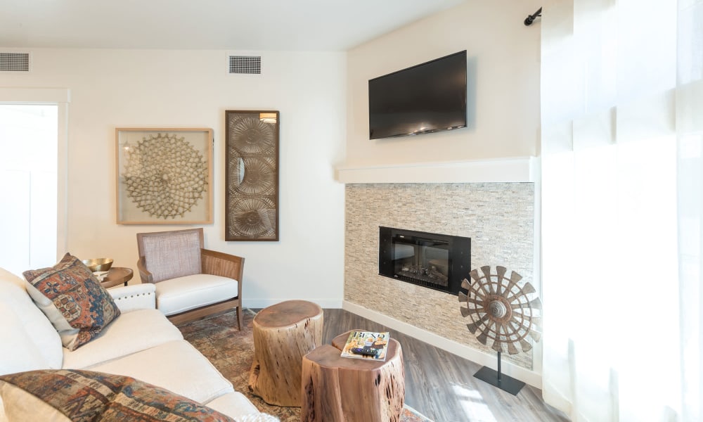 An apartment living room at Touchmark at Pilot Butte in Bend, Oregon