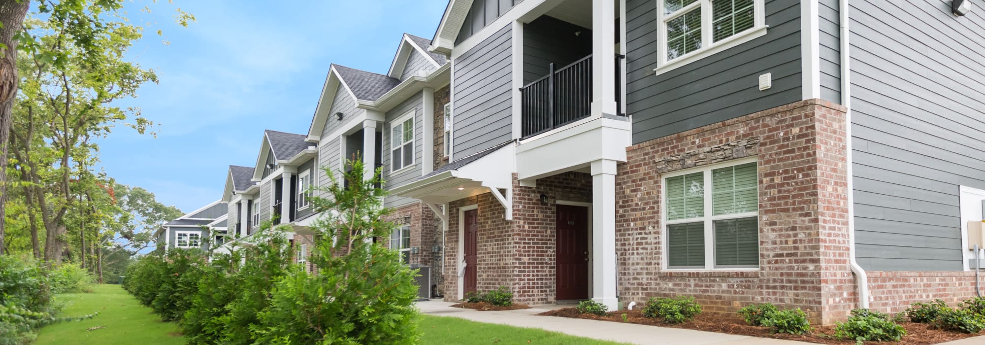 Apartments at Oakwood Estates in Hixson, Tennessee